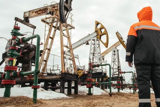 Giá xăng dầu tiếp tục đà leo dốc