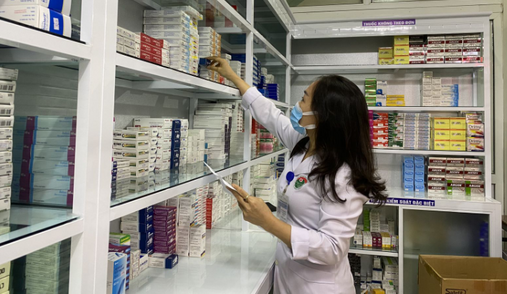 Thủ tướng Chính phủ chỉ đạo triển khai các giải pháp bảo đảm đủ thuốc, trang thiết bị y tế