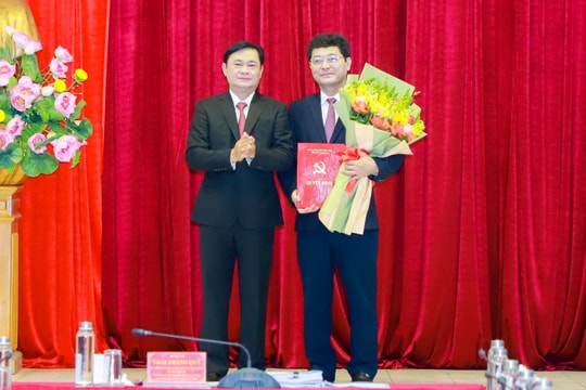 Nghệ An: Trao Quyết định Ban Bí thư chuẩn y đồng chí Phạm Trọng Hoàng tham gia Ban Thường vụ Tỉnh ủy nhiệm kỳ 2020-2025