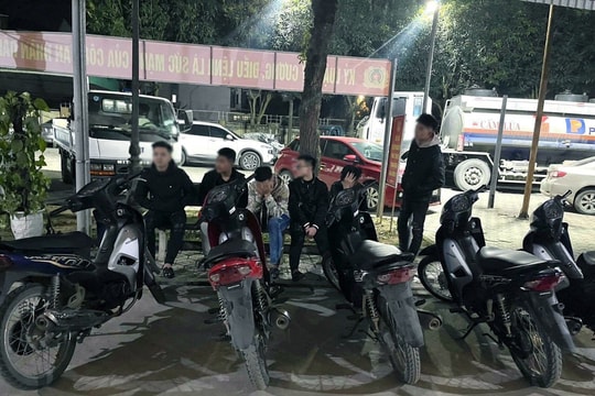 Kịp thời ngăn chặn nhóm thanh niên điều khiển mô tô lạng lách, đánh võng