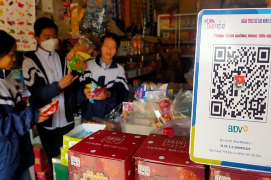 Mô hình 'Chợ thanh toán điện tử' đầu tiên tại xã miền núi ở Nghệ An