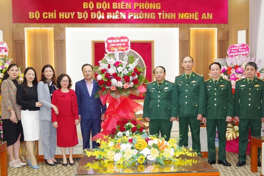Thường trực HĐND tỉnh và Đoàn ĐBQH tỉnh chúc mừng Bộ đội Biên phòng nhân ngày truyền thống 3/3