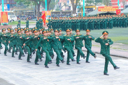 Lực lượng vũ trang tỉnh Nghệ An ra quân huấn luyện năm 2023