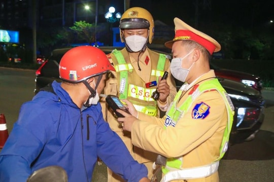 Trong 1 tháng, Nghệ An xử phạt trên 1.200 trường hợp vi phạm nồng độ cồn