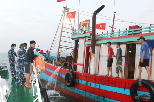 Nghệ An tăng cường giám sát tàu cá có nguy cơ cao vi phạm khai thác hải sản bất hợp pháp