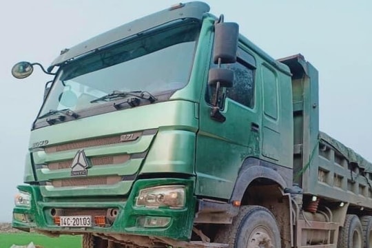 3 mẹ con thiệt mạng sau va chạm với xe tải cùng chiều