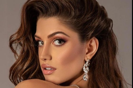 Nhan sắc quyến rũ của Hoa hậu đẹp nhất năm 2022 