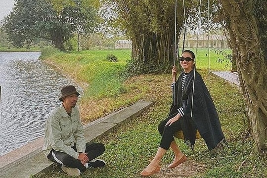 Xôn xao Đen Vâu công khai đăng ảnh cùng mỹ nhân nổi tiếng