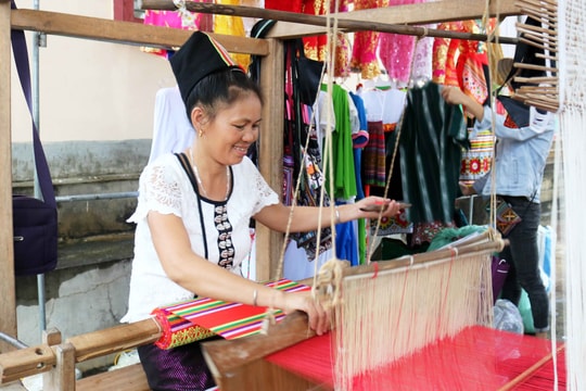 Những người 'giữ lửa' các làng nghề truyền thống