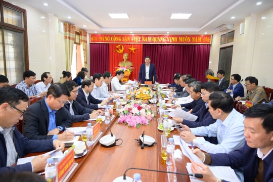 Phó Bí thư Tỉnh ủy Hoàng Nghĩa Hiếu làm việc với Ban Thường vụ Huyện ủy Nghi Lộc