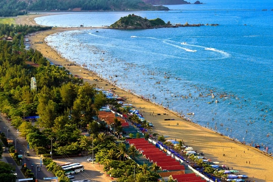 Nghệ An: Phấn đấu đón và phục vụ 7,940 triệu lượt khách du lịch