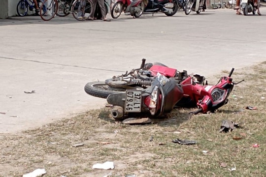 Va chạm với xe bồn, cụ ông tử vong trên đường đến bệnh viện