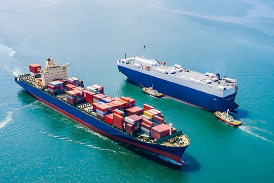 Nghệ An xem xét hỗ trợ kinh phí các hãng tàu biển, doanh nghiệp vận chuyển bằng container qua cảng Cửa Lò