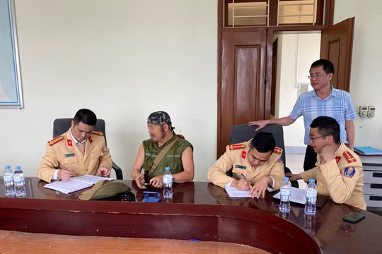 Xử lý nghiêm các vi phạm về an toàn giao thông tại lễ hội áo dài Hoa cúc biển