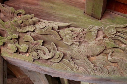 Nét đẹp điêu khắc của ngôi đình cổ gắn liền với Lễ hội Đền Cuông