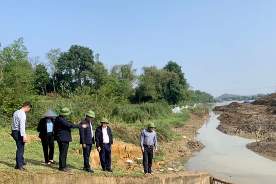  Phó Chủ tịch UBND tỉnh kiểm tra tình hình vận hành trạm bơm dọc sông Lam 