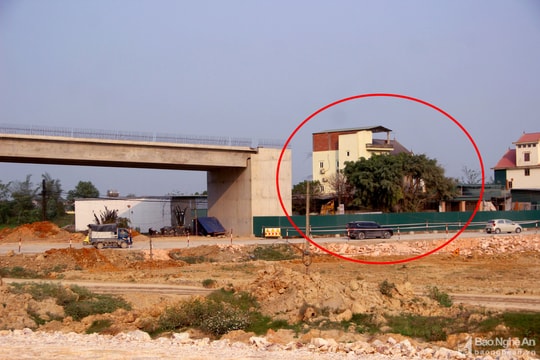 Dự án cao tốc Bắc - Nam qua huyện Diễn Châu vướng 2 hộ dân chưa bàn giao mặt bằng