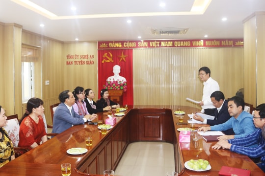 Đoàn công tác Ban Tuyên giáo Tỉnh ủy Hậu Giang trao đổi kinh nghiệm công tác tại Nghệ An