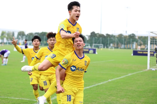 Thắng đậm U17 Hà Nội, U17 Sông Lam Nghệ An điền tên mình vào bán kết