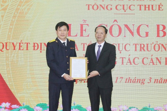Trao Quyết định bổ nhiệm Phó Cục trưởng Cục Thuế tỉnh Nghệ An 