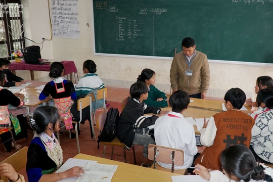 Nhiều phụ huynh ở nghệ An 'ngồi trên lửa' trước Kỳ thi tuyển sinh lớp 10