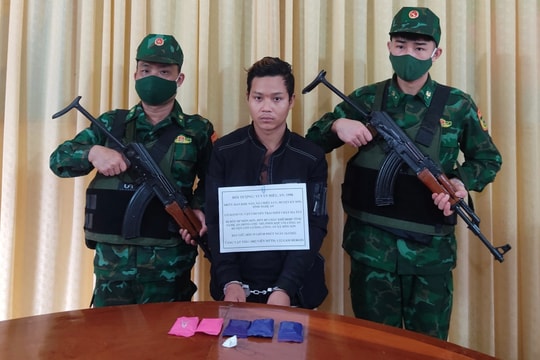 Bắt đối tượng vận chuyển trên 1 nghìn viên ma tuý tổng hợp để... lấy tiền công