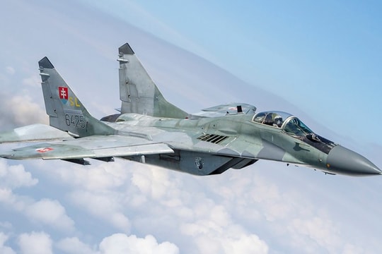 Ukraine hoài nghi về chiến đấu cơ mà Ba Lan hứa hẹn