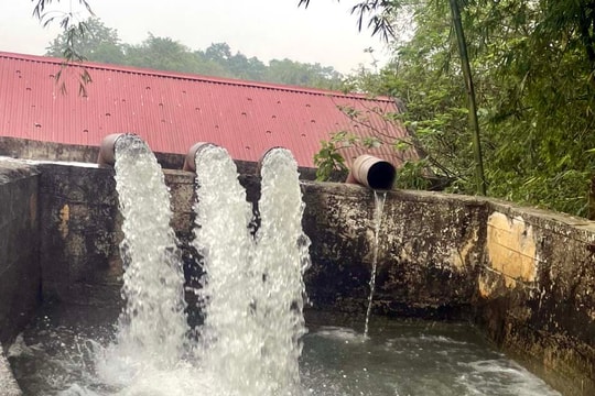 Thuỷ điện tăng lưu lượng xả nước, một số trạm bơm dọc sông Lam hoạt động trở lại 