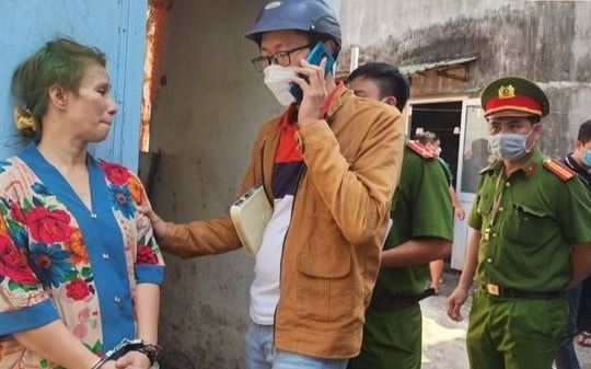 Hơn 70 cảnh sát đột kích 'cứ điểm' ma túy của mẹ con Phúc 'lỳ'