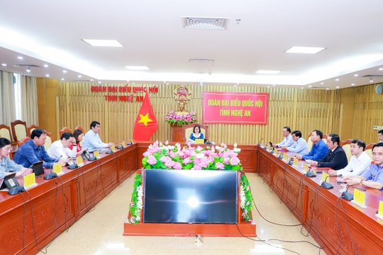 Đoàn đại biểu Quốc hội Nghệ An tham gia phiên chất vấn Chánh án TAND Tối cao, Viện trưởng VKSND Tối cao