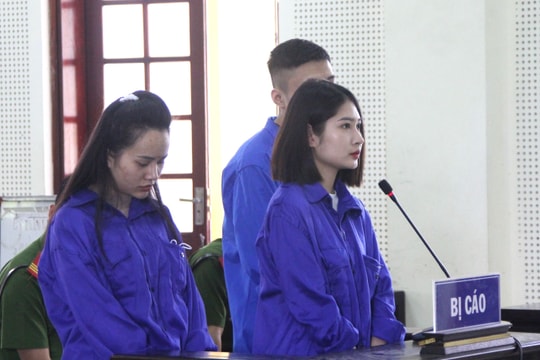 Nhóm nam thanh nữ tú tổ chức 'bay lắc', hít bóng cười tại chung cư trên địa bàn TP. Vinh