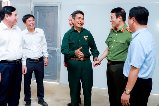 Bộ Công an bàn giao nhà tình nghĩa tặng hộ nghèo, hộ khó khăn tại Nghệ An