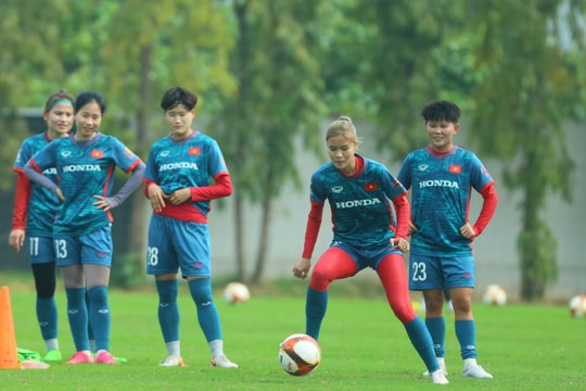 Tiền vệ Thùy Trang: Tấm băng đội trưởng là động lực lớn để phấn đấu