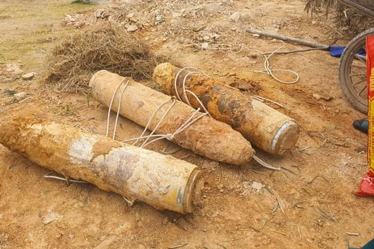 Hủy nổ thành công 3 quả bom còn sót lại sau chiến tranh tại huyện Tân Kỳ