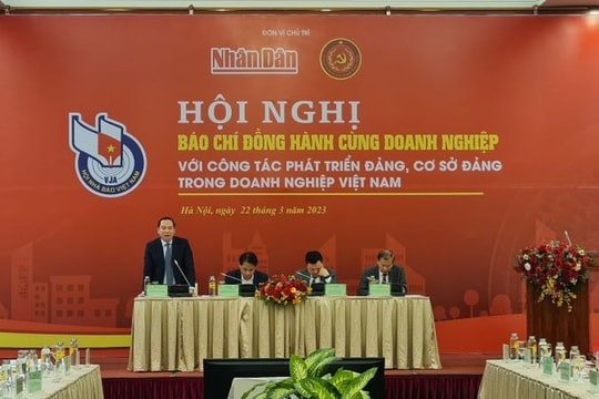 Báo chí đồng hành với doanh nghiệp trong công tác phát triển Đảng