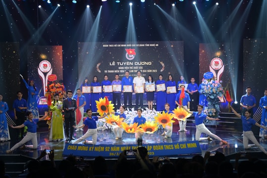 Đoàn Khối CCQ tỉnh tuyên dương Thanh niên tiêu biểu làm theo lời Bác