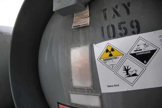 Ngoại trưởng Nga: Vương quốc Anh cung cấp đạn urani nghèo cho Kiev là bước leo thang