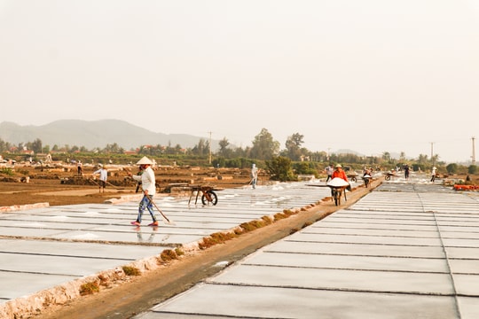 'Vựa muối' Nghệ An xoay xở tìm cách giữ nghề truyền thống