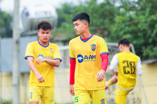 Lê Nguyên Hoàng quyết tâm đưa U19 Sông Lam Nghệ An vượt qua vòng loại