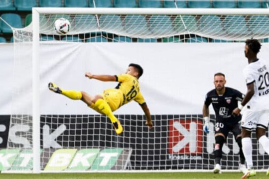 Báo Pháp nói sự thật ‘phũ phàng’ về Quang Hải; Dẫn dắt Bayern Munich, cựu Huấn luyện viên Chelsea nhận lương 'khủng'