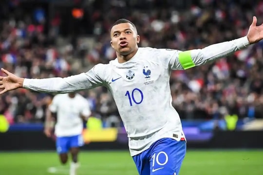 Mbappe giúp Pháp đè bẹp Hà Lan; Lukaku lập hat-trick ở vòng loại EURO