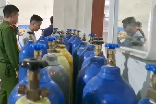 9X thuê kho lớn sang chiết 'bóng cười'