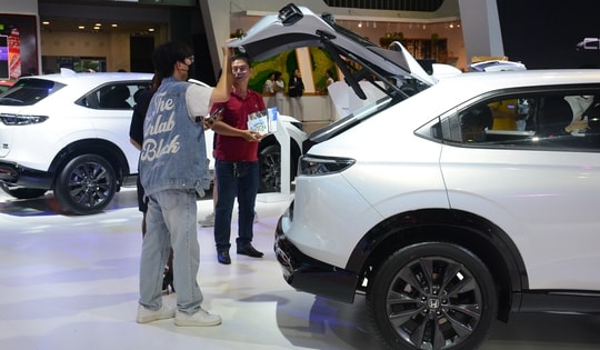 Người Việt mua sắm ô tô gầm cao 5 - 7 chỗ nhiều hơn xe sedan