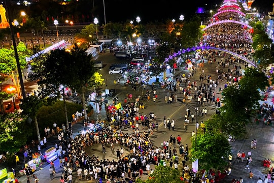 Phố đi bộ thành phố Vinh ra sao sau 1 năm vận hành?