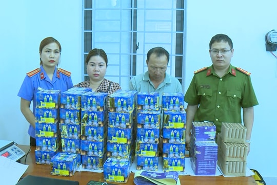 Khởi tố hai đối tượng làm giả vỏ pháo hoa Bộ Quốc phòng để bán kiếm lời