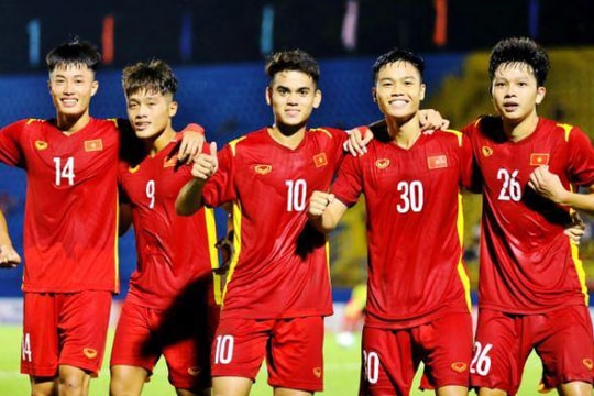 Ra châu lục để thấy một khoảng cách vời vợi