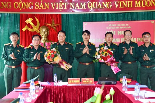 Bộ Chỉ huy Quân sự tỉnh bàn giao chức trách, nhiệm vụ Tiểu đoàn trưởng Tiểu đoàn hỗn hợp Đảo Mắt