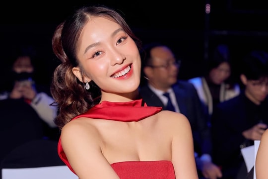 Khả Ngân - cô gái sành điệu nhất 'Gia đình mình vui bất thình lình'