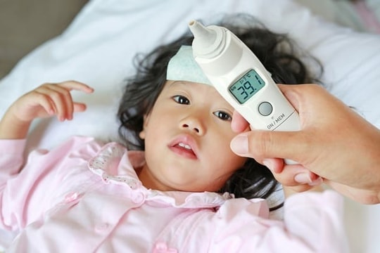 Chăm sóc đúng cách để giúp trẻ nhanh khỏi ốm