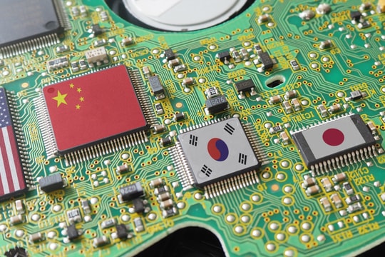 Nhật Bản theo chân Mỹ hạn chế xuất khẩu thiết bị sản xuất chip bán dẫn sang Trung Quốc